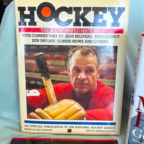 Mr. Hockey Gordie Howe, NHL Book Collection - Picture 9 of 12